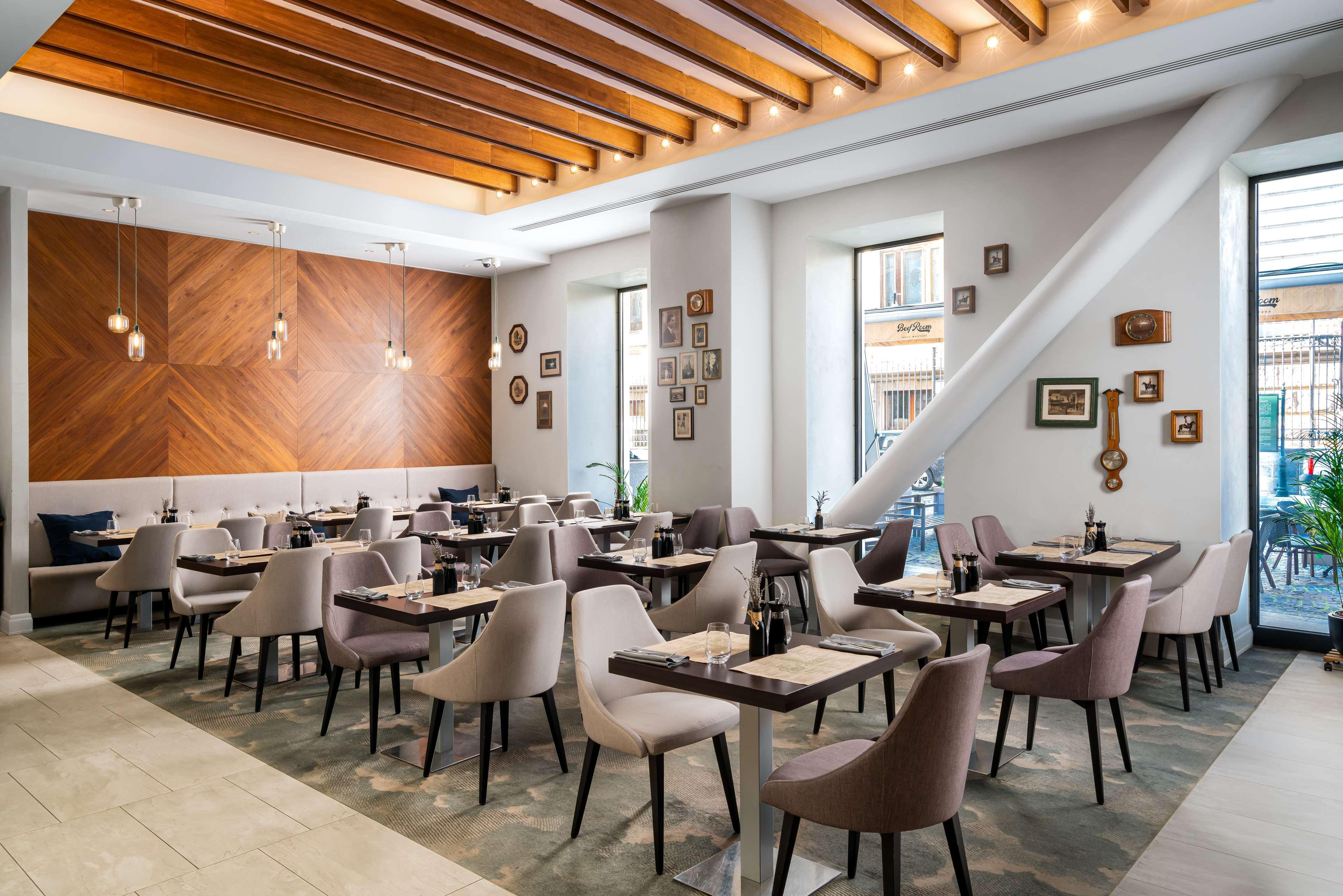 Hilton Garden Inn Bucharest Old Town Esterno foto