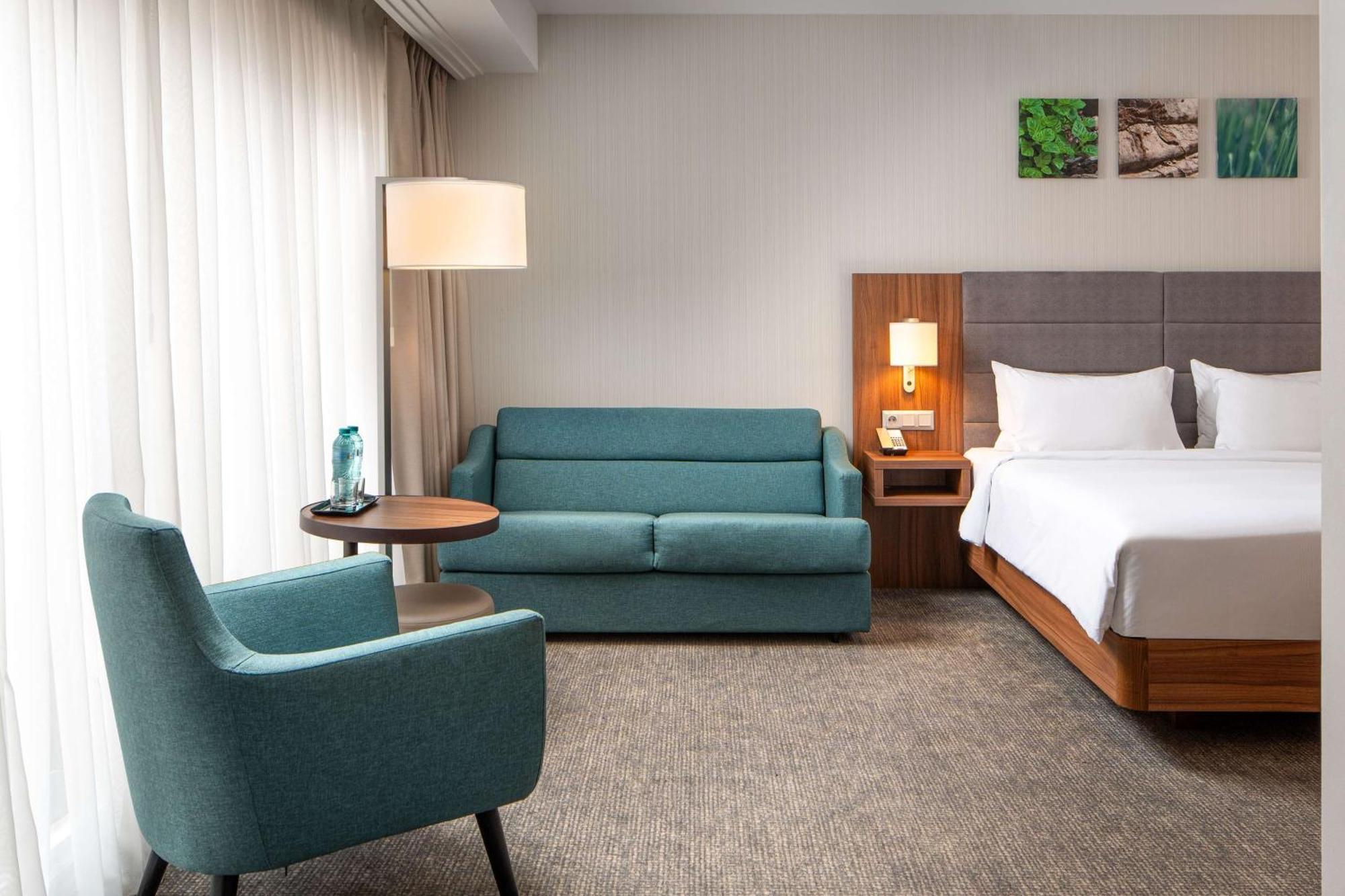 Hilton Garden Inn Bucharest Old Town Esterno foto
