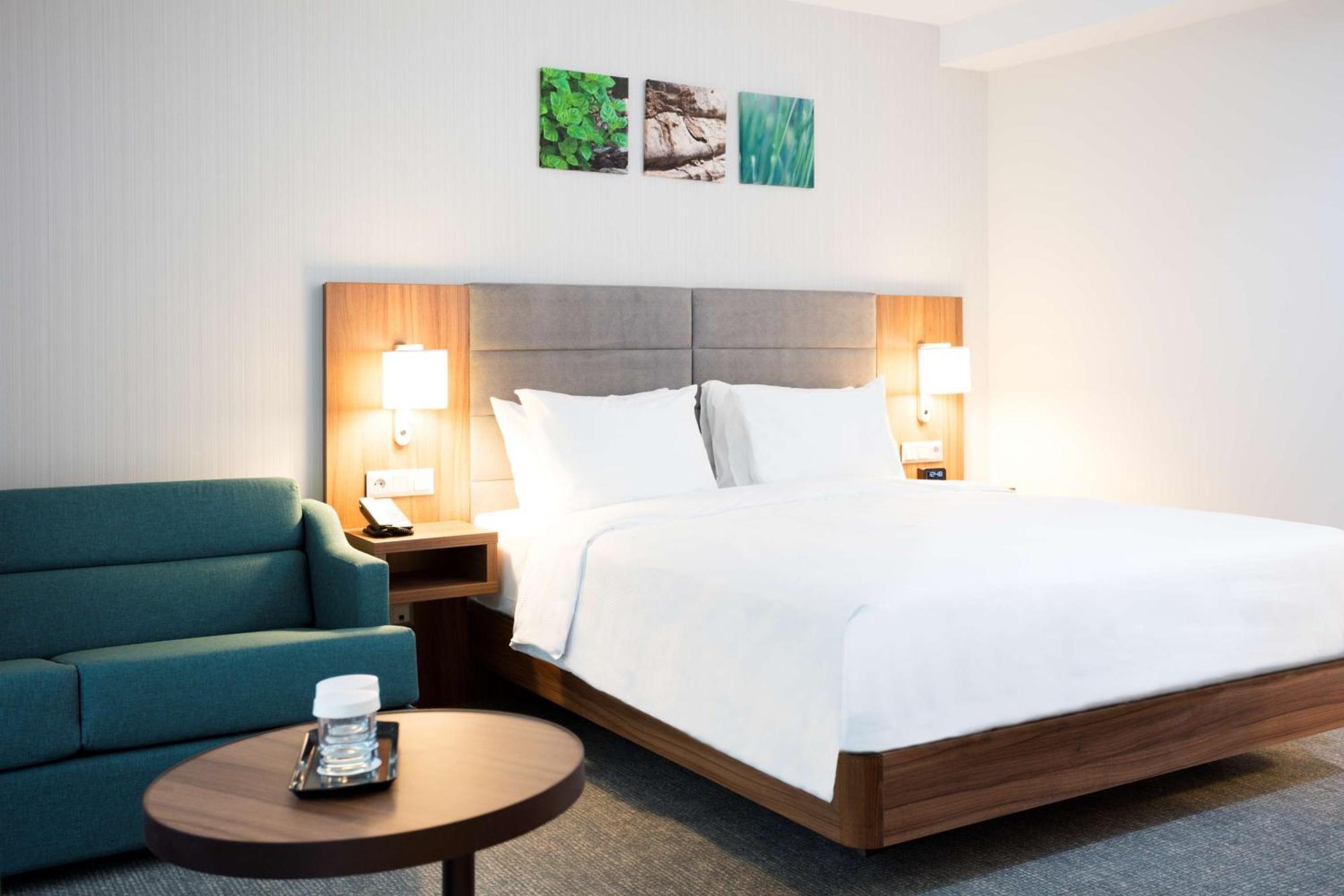 Hilton Garden Inn Bucharest Old Town Esterno foto