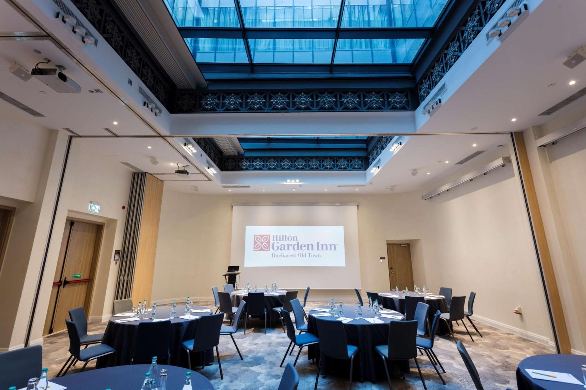 Hilton Garden Inn Bucharest Old Town Esterno foto
