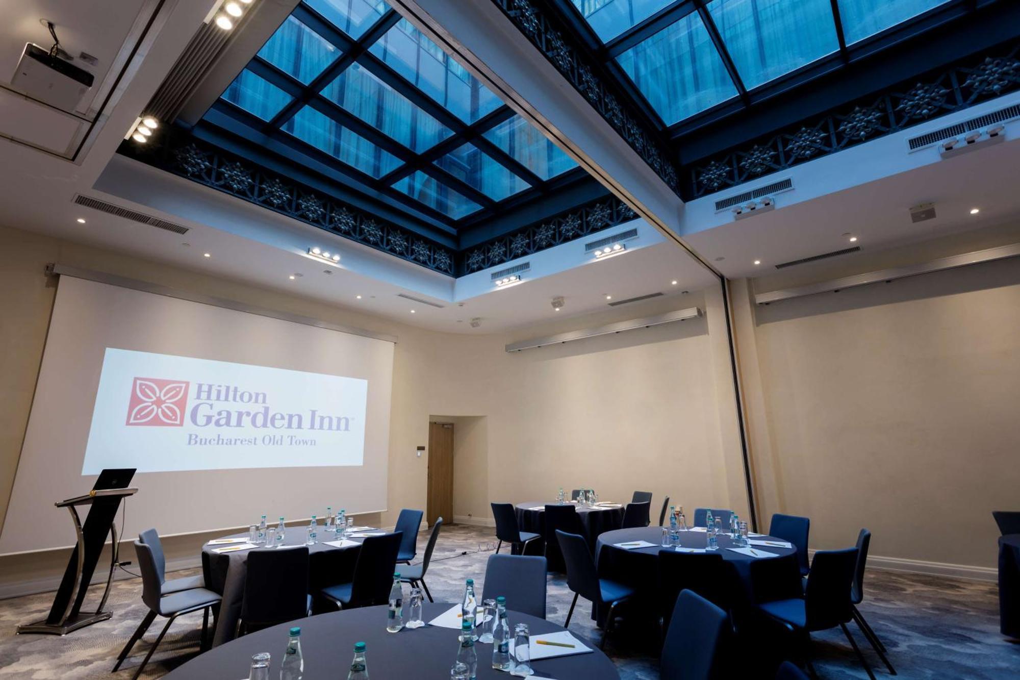 Hilton Garden Inn Bucharest Old Town Esterno foto