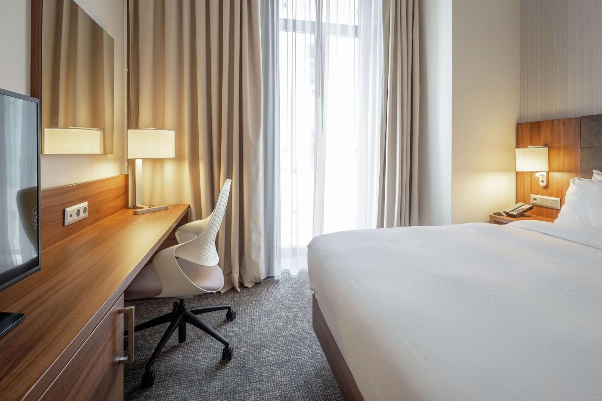 Hilton Garden Inn Bucharest Old Town Esterno foto