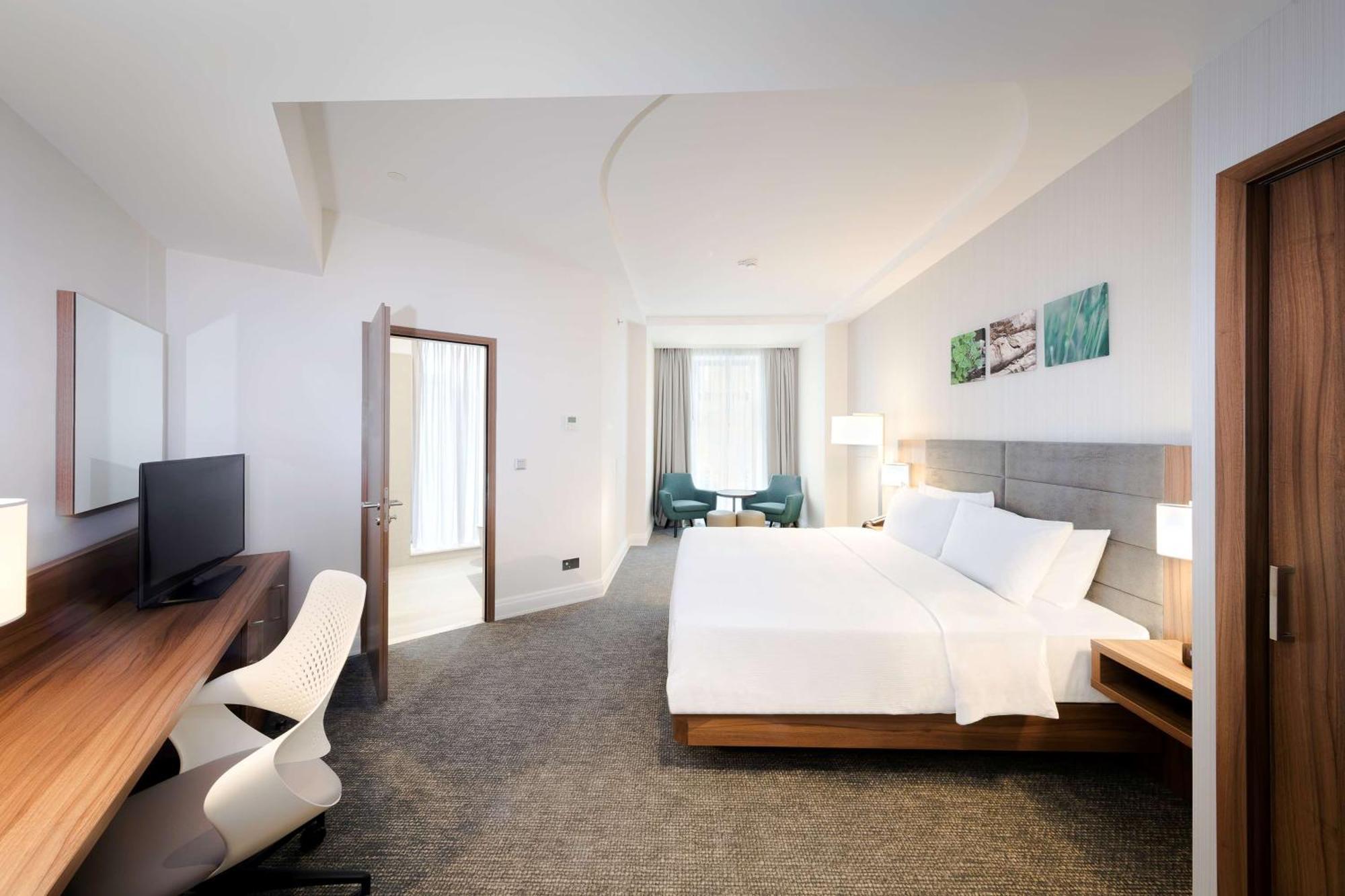 Hilton Garden Inn Bucharest Old Town Esterno foto
