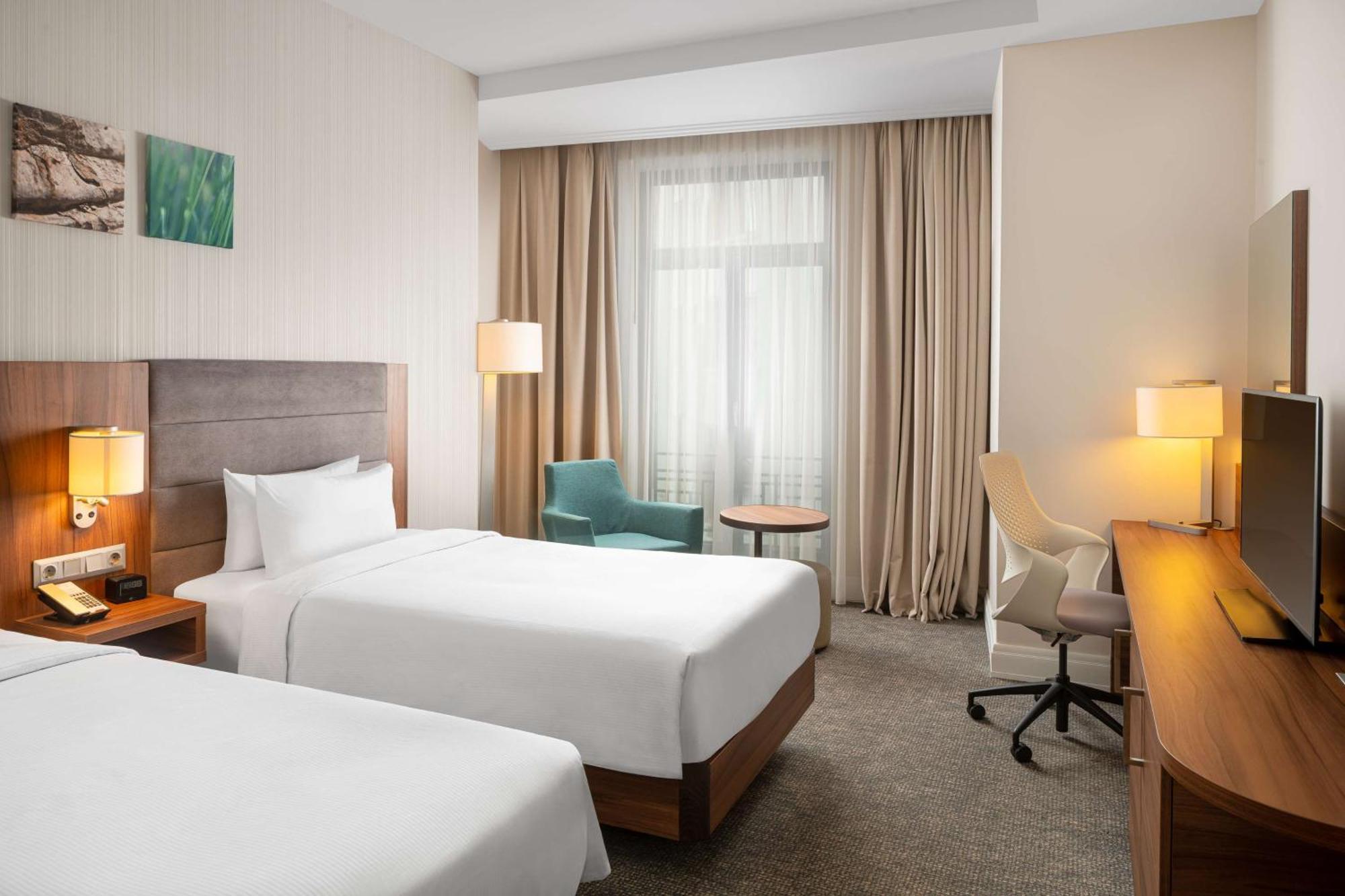 Hilton Garden Inn Bucharest Old Town Esterno foto